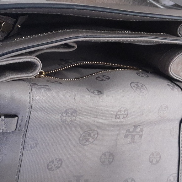 Tory Burch gray crossbody - Picture 7 of 8